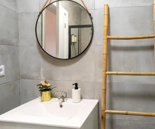 River Flat Iv - Heart Of 波尔图